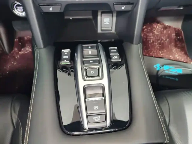 Honda UR-V — Фото автомобиля 13