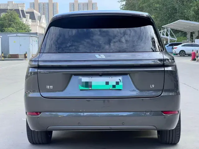 Li Auto L9 — Фото автомобиля 7