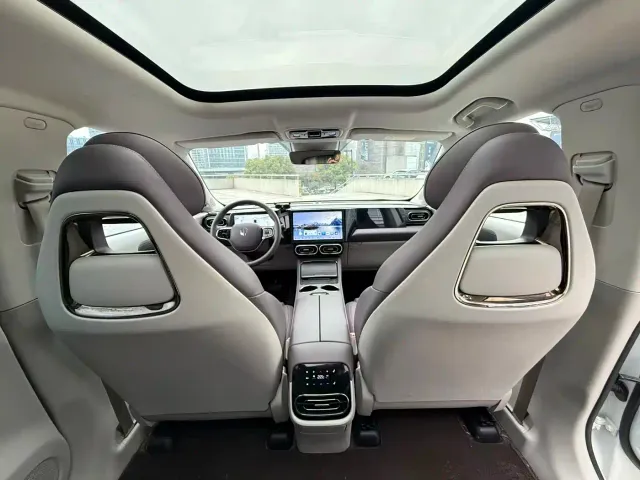Leapmotor C11 — Фото автомобиля 20