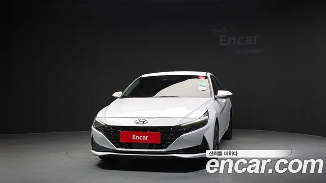 Hyundai AVANTE Avante (CN7) — Фото автомобиля 3
