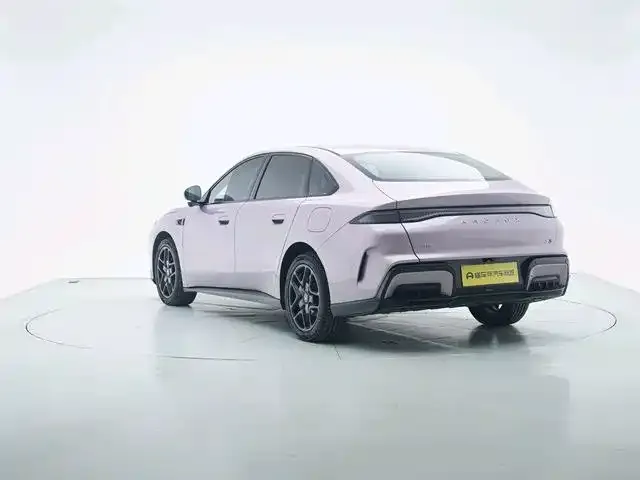 Arcfox S3 — Фото автомобиля 5
