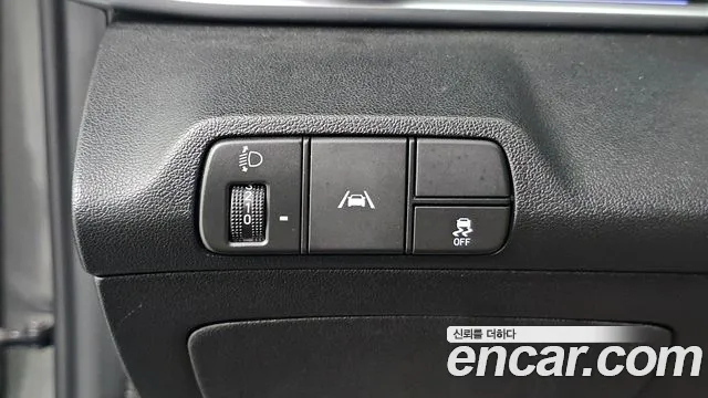 Hyundai AVANTE Avante (CN7) — Фото автомобиля 18