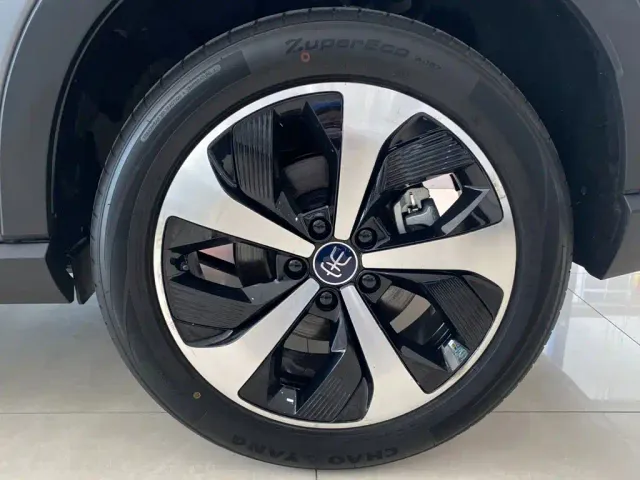 BYD Song PLUS — Фото автомобиля 17