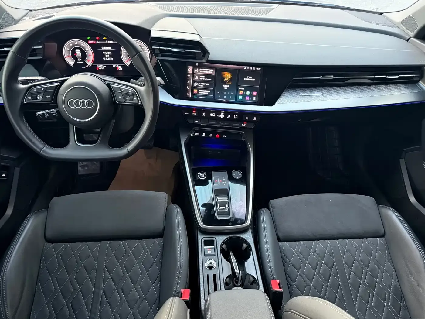 Audi Audi A3 2024 Model Sportback 35 TFSI Luxury Sport — Фото автомобиля 10