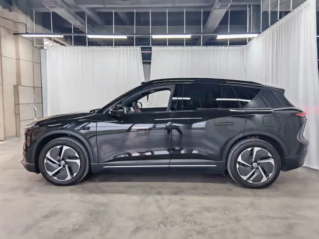 Nio ES6 — Фото автомобиля 7