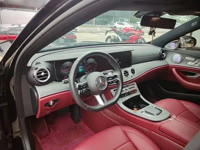 Mercedes-Benz E-Class — Фото автомобиля 9