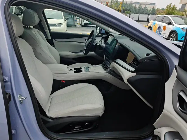 BYD Seal 07 EV 2026 Model 705 Flagship — Фото автомобиля 22