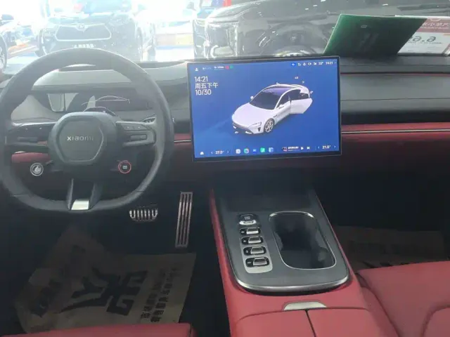 Xiaomi SU7 — Фото автомобиля 12