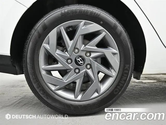 Hyundai Avante CN7 — Фото автомобиля 5