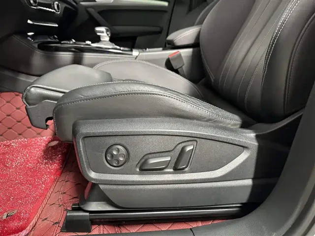 Audi Q5L — Фото автомобиля 6