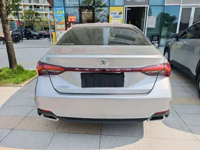 Toyota Avalon — Фото автомобиля 9