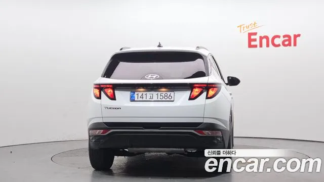Hyundai Tucson Tucson (NX4) Бензин 1.6 турбо 2WD — Фото автомобиля 4