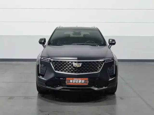 Cadillac XT4 — Фото автомобиля 3