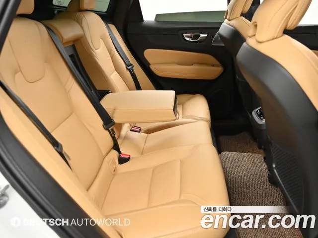 Volvo XC60 2nd Gen — Фото автомобиля 12