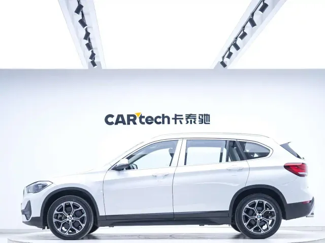 BMW X1 — Фото автомобиля 3