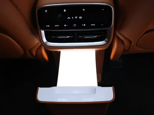 Aito M7 — Фото автомобиля 25