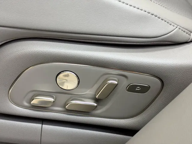 IM Motors LS9 — Фото автомобиля 19