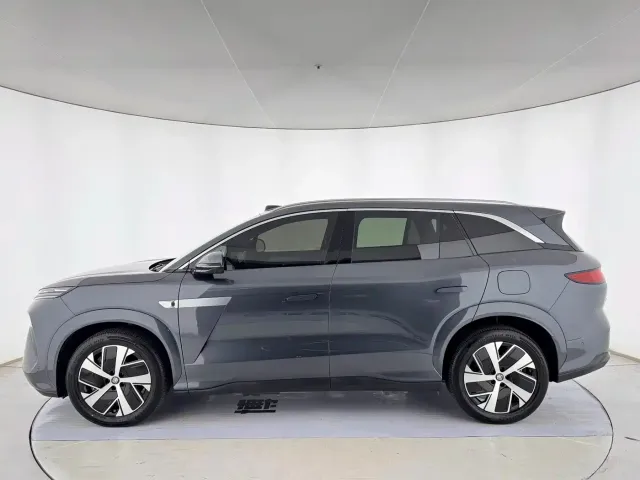 BYD Tang L — Фото автомобиля 5