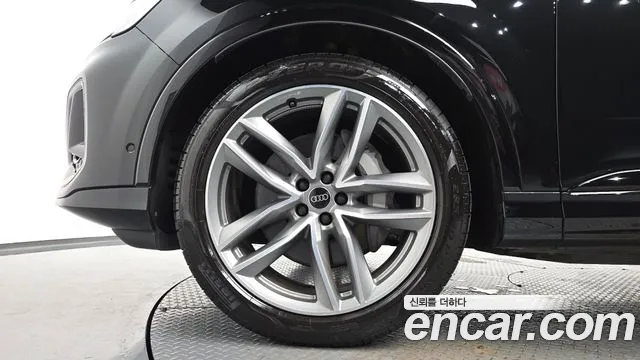 Audi Q7 55 TFSI quattro Premium — Фото автомобиля 5