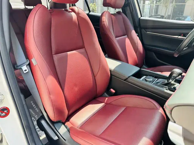 Mazda Axela — Фото автомобиля 7