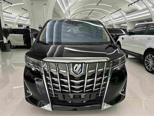 Toyota Alphard 2021 Hybrid 2.5L Luxury — Фото автомобиля 2