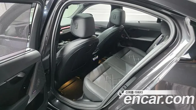 BMW 5-Series 5 серия (G60) 530i xDrive M Sport Pro Special Edition — Фото автомобиля 11