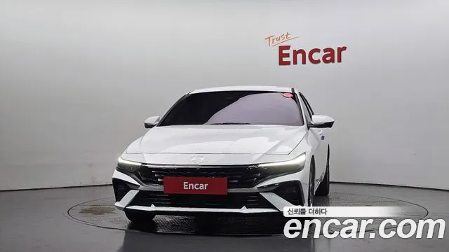 Hyundai Avante CN7 — Фото автомобиля 3
