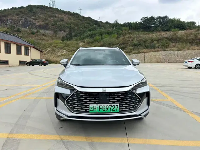 BYD Tang — Фото автомобиля 2