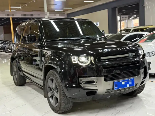 Land Rover Defender — Фото автомобиля 3