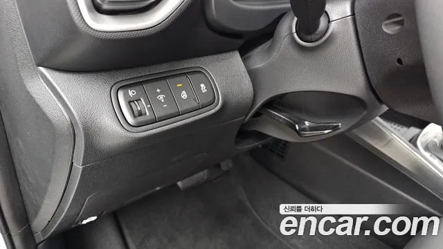 Hyundai Venue — Фото автомобиля 26