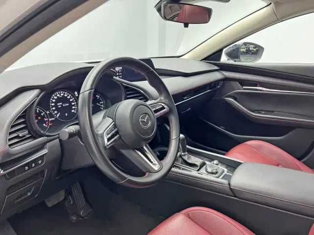 Mazda Axela — Фото автомобиля 13