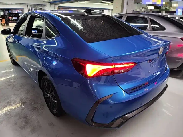 Buick Verano — Фото автомобиля 4