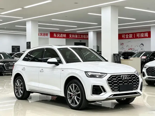 Audi Q5L — Фото автомобиля 2