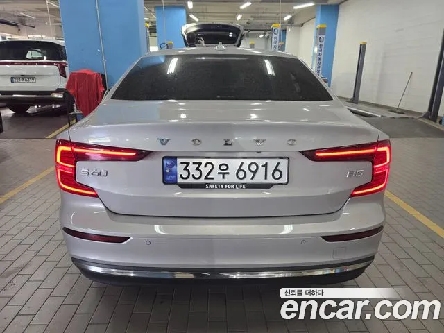 Вольво S60 S60 третьего поколения — Фото автомобиля 3