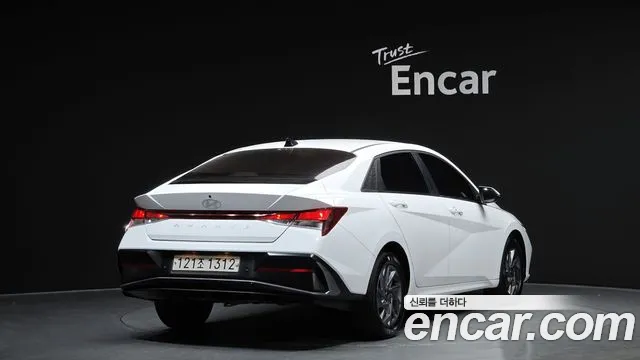 Hyundai AVANTE Новый Avante (CN7) — Фото автомобиля 2