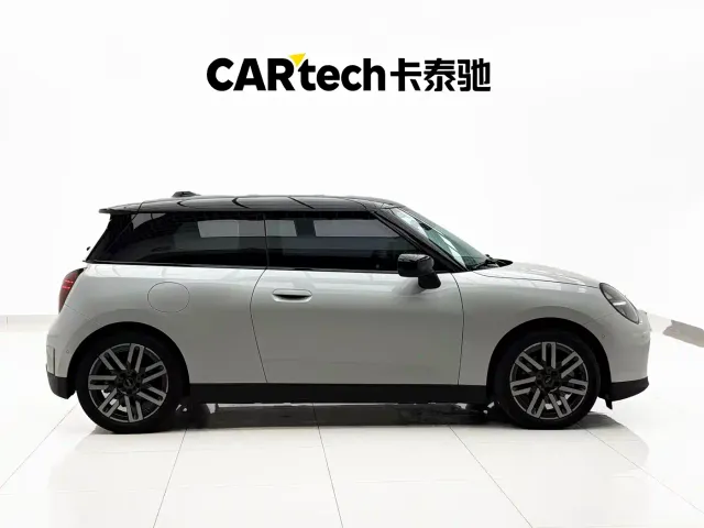 MINI Cooper — Фото автомобиля 4
