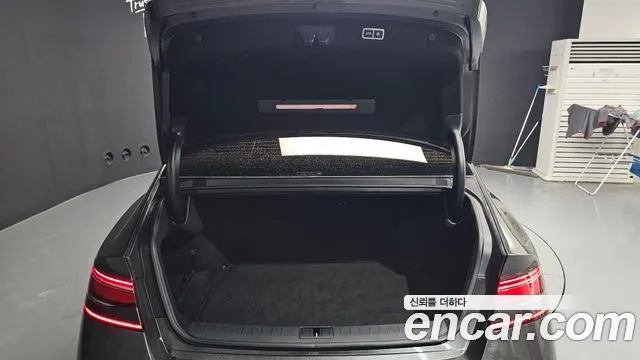 Genesis G90 Бензин 3.5 турбо AWD — Фото автомобиля 20