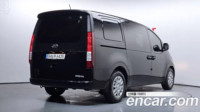 Hyundai Staria Staria Карго 5 мест — Фото автомобиля 2