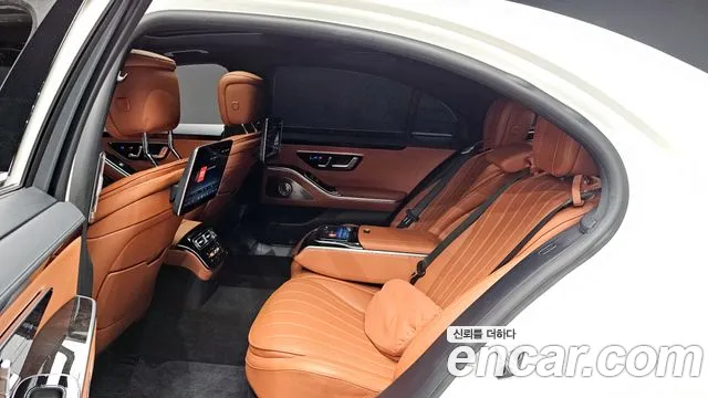 Mercedes-Benz S-Class — Фото автомобиля 12