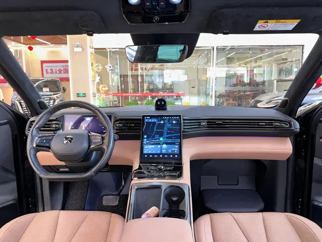 Nio ES8 — Фото автомобиля 15