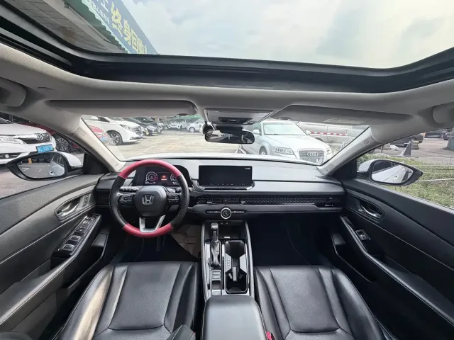 Honda Accord — Фото автомобиля 4