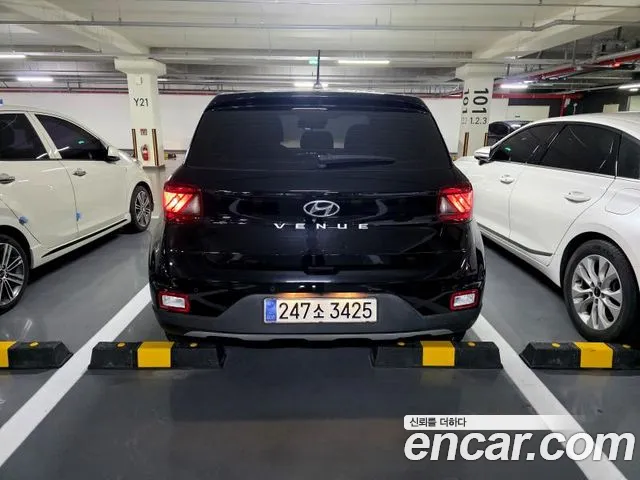 Hyundai Venue — Фото автомобиля 4