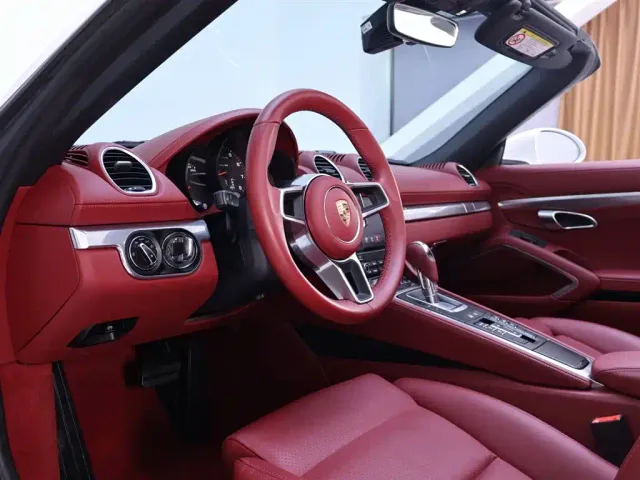 Porsche 718 — Фото автомобиля 11
