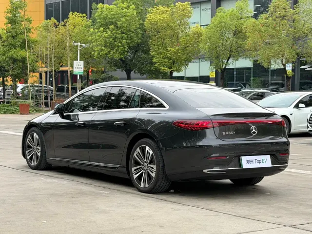 Mercedes-Benz EQS — Фото автомобиля 10