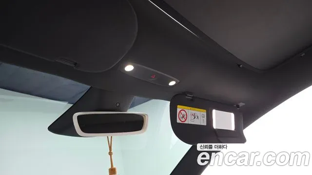 Tesla Model Y — Фото автомобиля 25