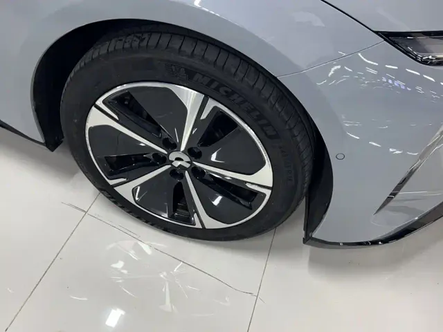 Nio ET5 Touring — Фото автомобиля 12