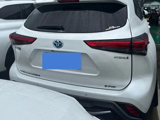 Toyota Highlander — Фото автомобиля 8