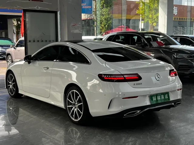 Mercedes-Benz E-Class — Фото автомобиля 6