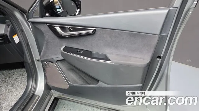 Kia EV6 — Фото автомобиля 24