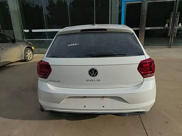 Volkswagen Polo — Фото автомобиля 5